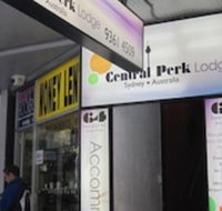 Central Perk Lodge - Click Find
