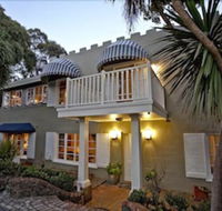 Castle Villa by the Sea - Click Find