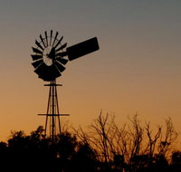 White Gums Motor Inn - Click Find
