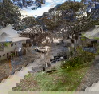 Currawong Lodge - Click Find