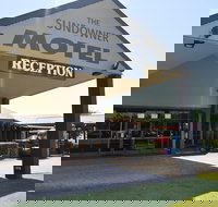 Sundowner Hotel Motel - Bet 4u