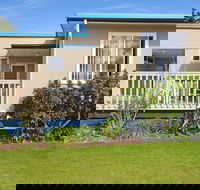 Carmens Inn - Click Find