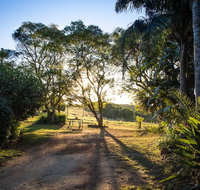Hillview Cottages - Click Find