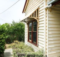 Miss Pyms Cottage - Click Find