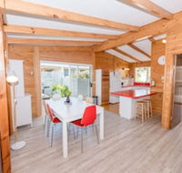 Acacia Cottage - Click Find