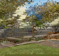 Dalziel Lodge - Click Find