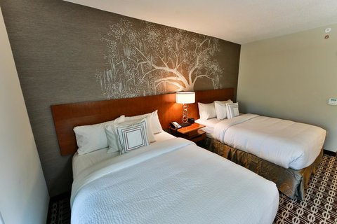 Fairfield Inn & Suites By Marriott Savannah Midtown - Click Find 17