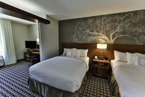 Fairfield Inn & Suites By Marriott Savannah Midtown - Click Find 18
