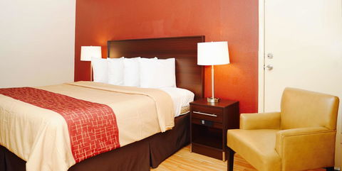 Red Roof Inn Atlanta - Suwanee/Mall Of Georgia - Click Find 20