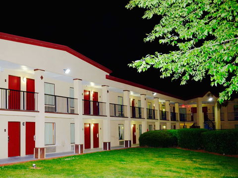 Red Roof Inn Atlanta - Suwanee/Mall Of Georgia - Click Find 11