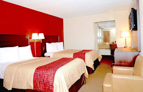 Red Roof Inn Atlanta - Suwanee/Mall Of Georgia - Click Find 15