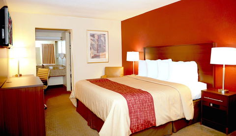 Red Roof Inn Atlanta - Suwanee/Mall Of Georgia - Click Find 9
