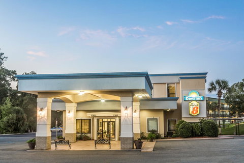 Days Inn By Wyndham Valdosta/Near Valdosta Mall - Bridge Guide 4