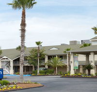 Days Inn  Suites by Wyndham Jekyll Island