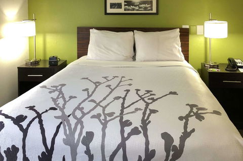 Sleep Inn I-75 By CHOICE HOTELS - Click Find 44