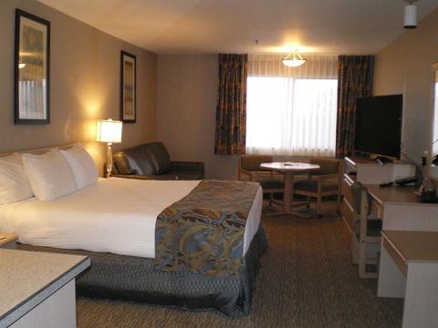 Shilo Inn Suites Hotel - Nampa Suites - Click Find 9