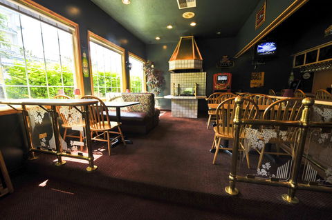 Shilo Inn Suites Hotel - Nampa Suites - Click Find 21