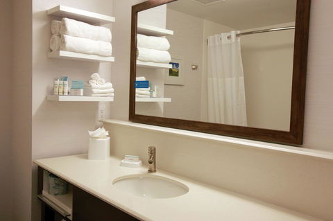 Hampton Inn & Suites Nampa At The Idaho Center - Click Find 1