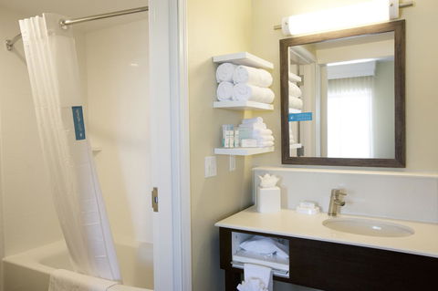 Hampton Inn & Suites Nampa At The Idaho Center - Click Find 11