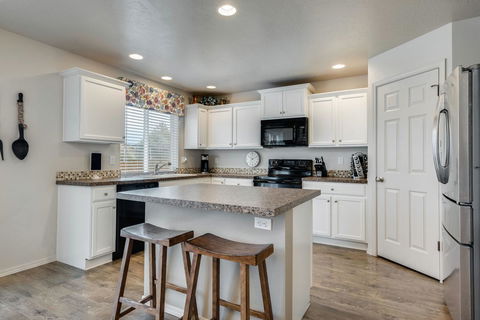 â˜… Spacious Home For The Entire Family â˜… - Bridge Guide 5