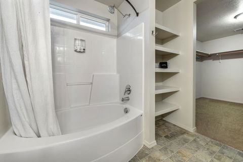 â˜… Spacious Home For The Entire Family â˜… - Bridge Guide 17