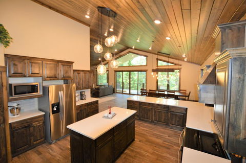 My Yellowstone Retreat - Click Find 0