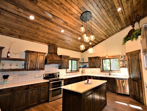 My Yellowstone Retreat - Click Find 1