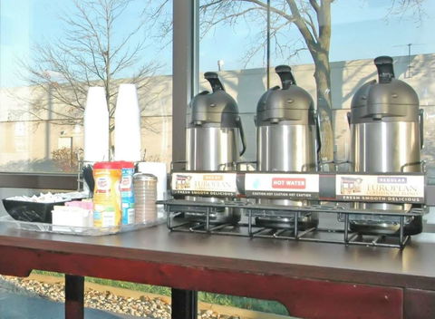 Red Roof PLUS+ Chicago - Hoffman Estates - Bet 4u 22