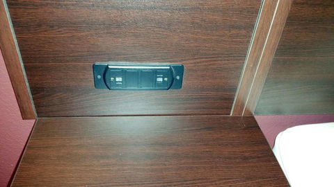 Red Roof PLUS+ Chicago - Hoffman Estates - Bet 4u 1