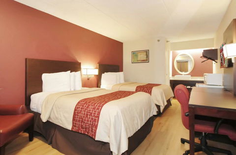 Red Roof PLUS+ Chicago - Hoffman Estates - Bet 4u 4