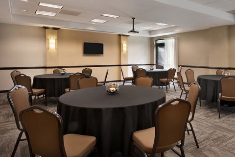 Hyatt Place Hoffman Estates - Bet 4u 6