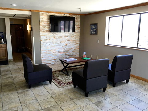 Quincy Inn & Suites - Bet 4u 17