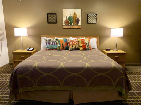 Quincy Inn & Suites - Bet 4u 8