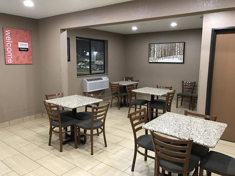 Quincy Inn & Suites - Bet 4u 34