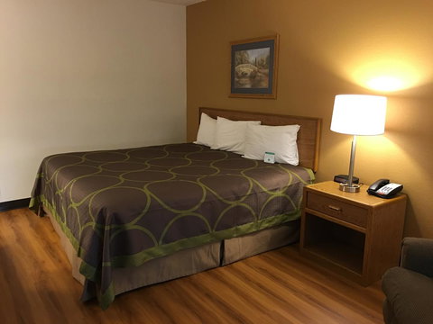 Quincy Inn & Suites - Bet 4u 25