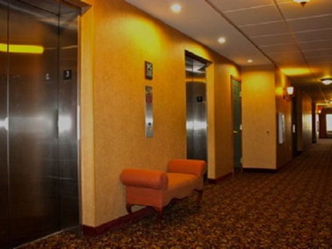 Town & Country Inn And Suites - Bet 4u 21