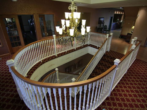 Town & Country Inn And Suites - Bet 4u 15