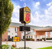 Super 8 by Wyndham Pekin/Peoria Area