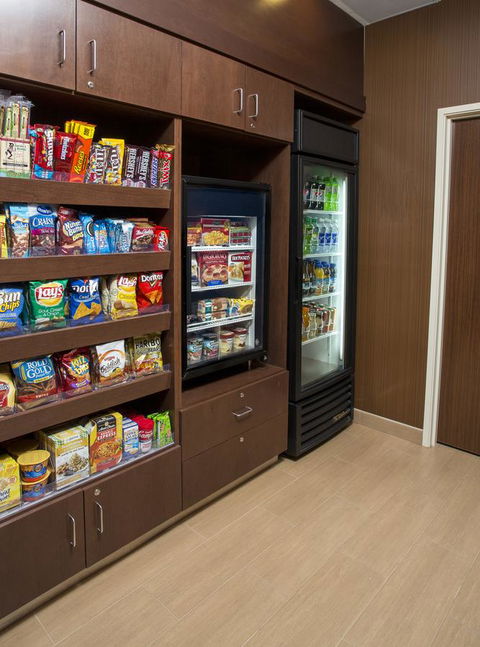 Fairfield Inn & Suites By Marriott Quincy - Bet 4u 22