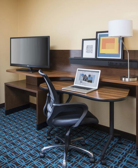 Fairfield Inn & Suites By Marriott Quincy - Bet 4u 9