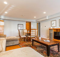 Cozy Ground Floor 2 bed apt w/ 1 car garage