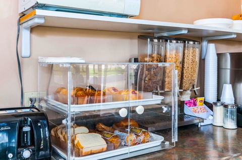 Econo Lodge Vincennes - Bet 4u 22