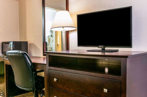 Econo Lodge Vincennes - Bet 4u 27