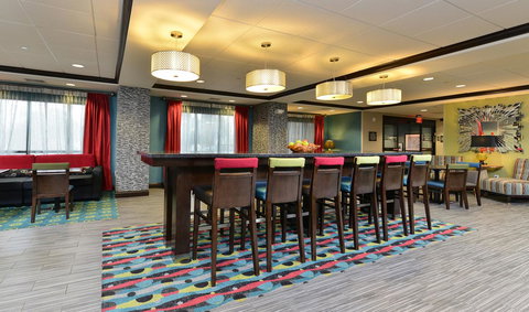 Hampton Inn Iowa City/University Area - Bet 4u 7