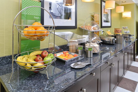 Hampton Inn Iowa City/University Area - Bet 4u 2