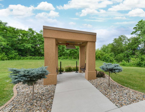 Hampton Inn Iowa City/University Area - Bet 4u 23