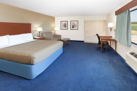 AmericInn By Wyndham Webster City - Bridge Guide 29