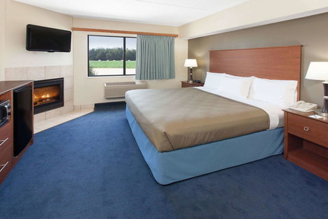 AmericInn By Wyndham Webster City - Bridge Guide 36