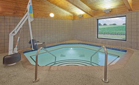 AmericInn By Wyndham Webster City - Bridge Guide 15