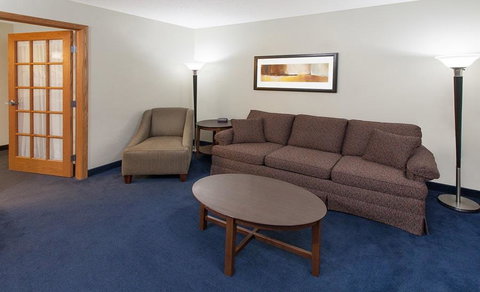 AmericInn By Wyndham Webster City - Bridge Guide 8